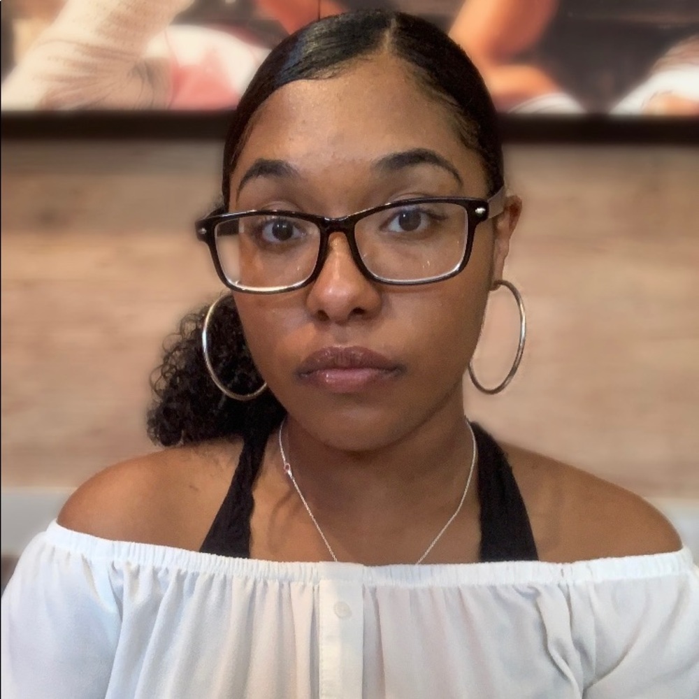 Meet your Posher, Lauren